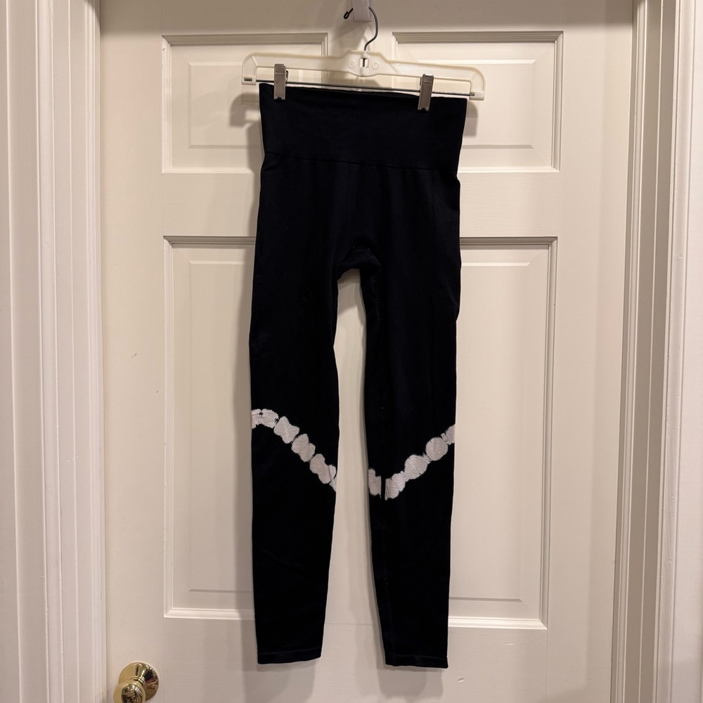 Victoria’s Secret PINK Cool & Comfy Leggings